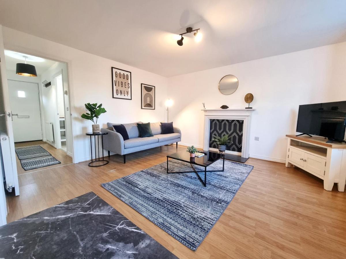 Rumah liburan Stylish 3 Bedrooms & 2 Bathrooms House, Free Parking On Premises! Cambridge (Cambridgeshire)